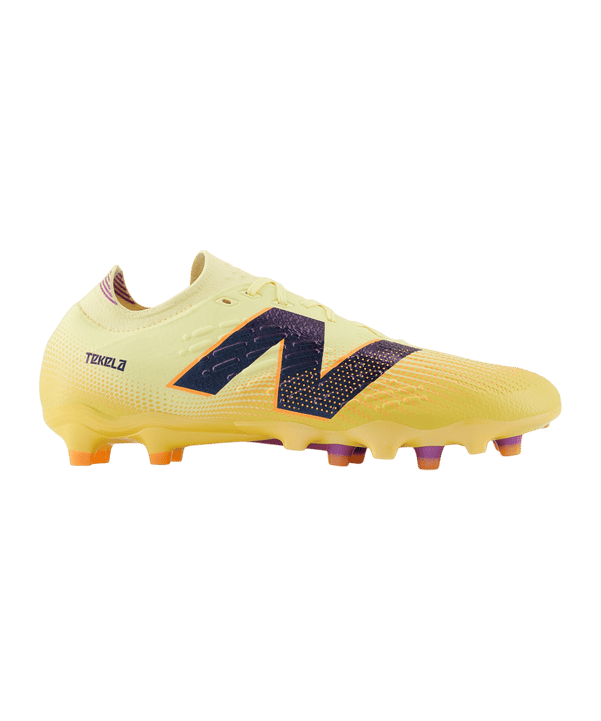 New Balance Tekela Pro Low Laced V4+ FG Energy Rush Beige