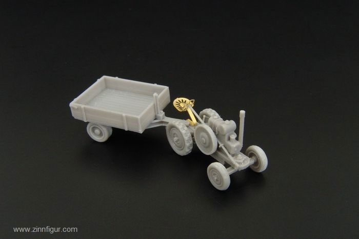 Hauler Svoboda Traktor mit Anhänger