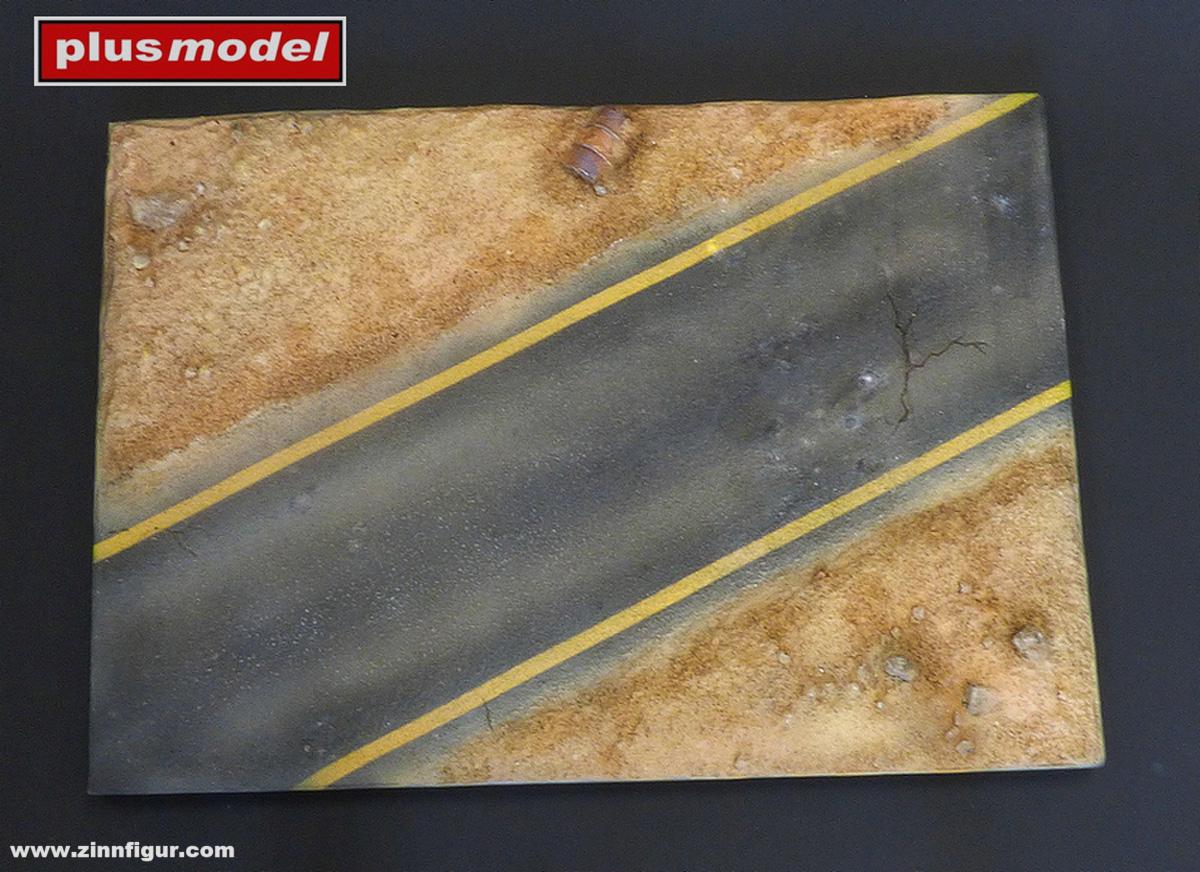 Plus Models Display Base - Wüstenstraße