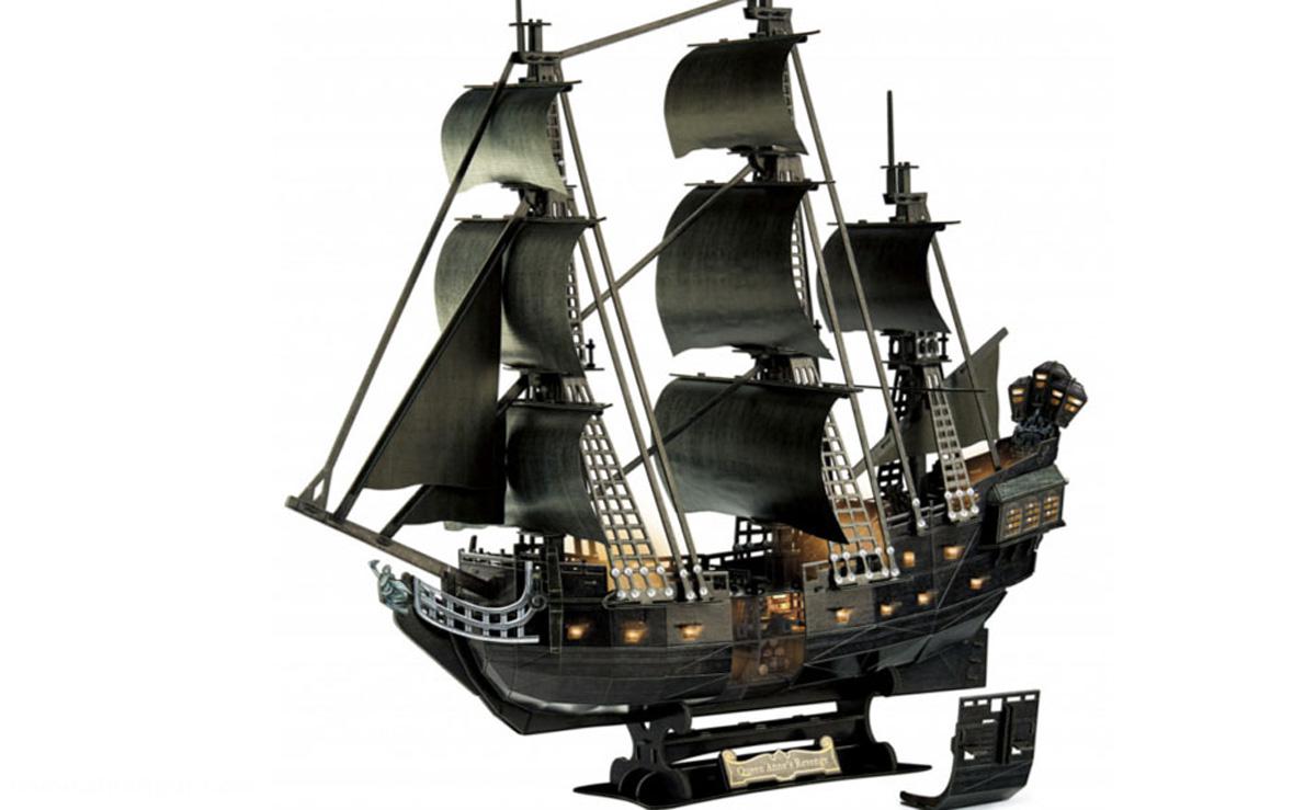 Revell Black Pearl LED Edition - 3D Puzzle