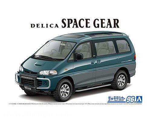 Aoshima Mitsubishi PE8W Delica Space Gear 1996