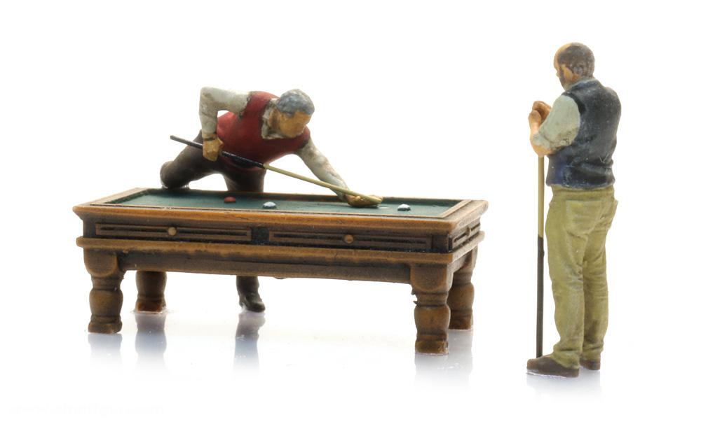Artitec Billardtisch mit 2 Figuren