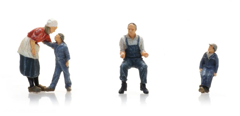 Artitec Bauernfamilie auf Traktor (3 Figuren)