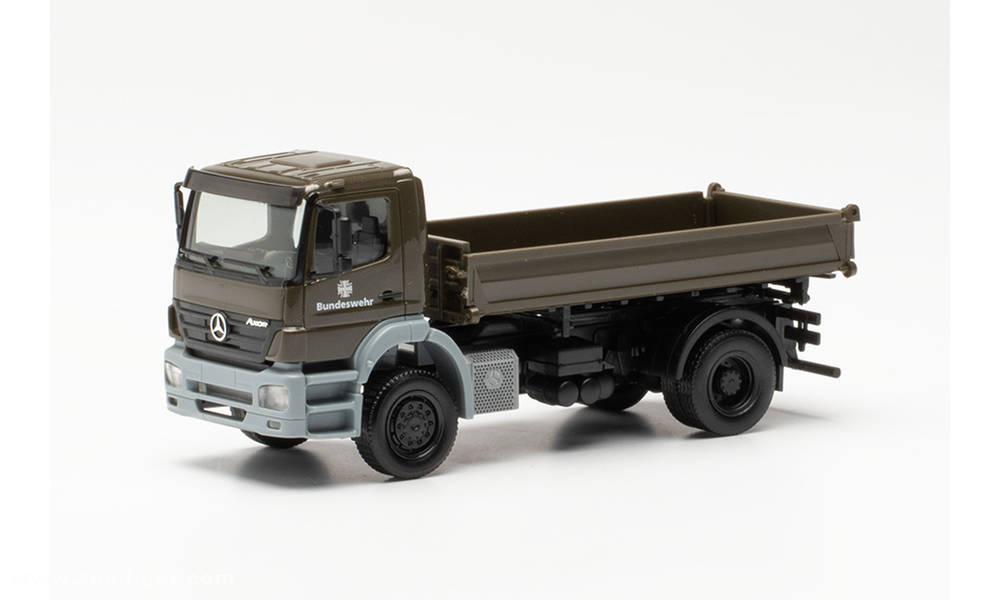 HERPA Miniaturmodelle Mercedes-Benz Axor Dreiseitenkipper 'Bundeswehr'