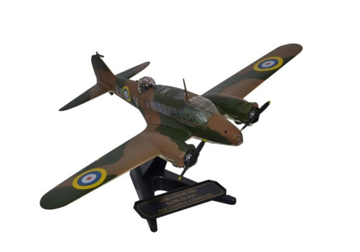 HERPA Miniaturmodelle Czech Air Force Aero L-29 Delfin - 1st Squadron, 11th Fighter Regiment, Zatec Air Base, 1993 'Tiger' -  2853