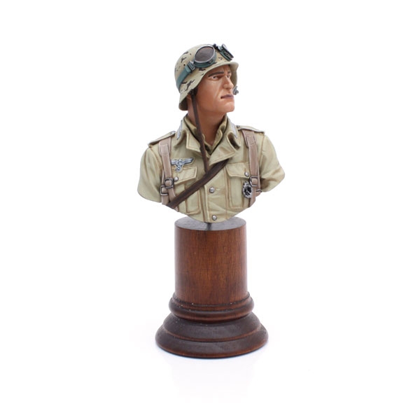 Young Miniatures Afrika Korps Infanterist