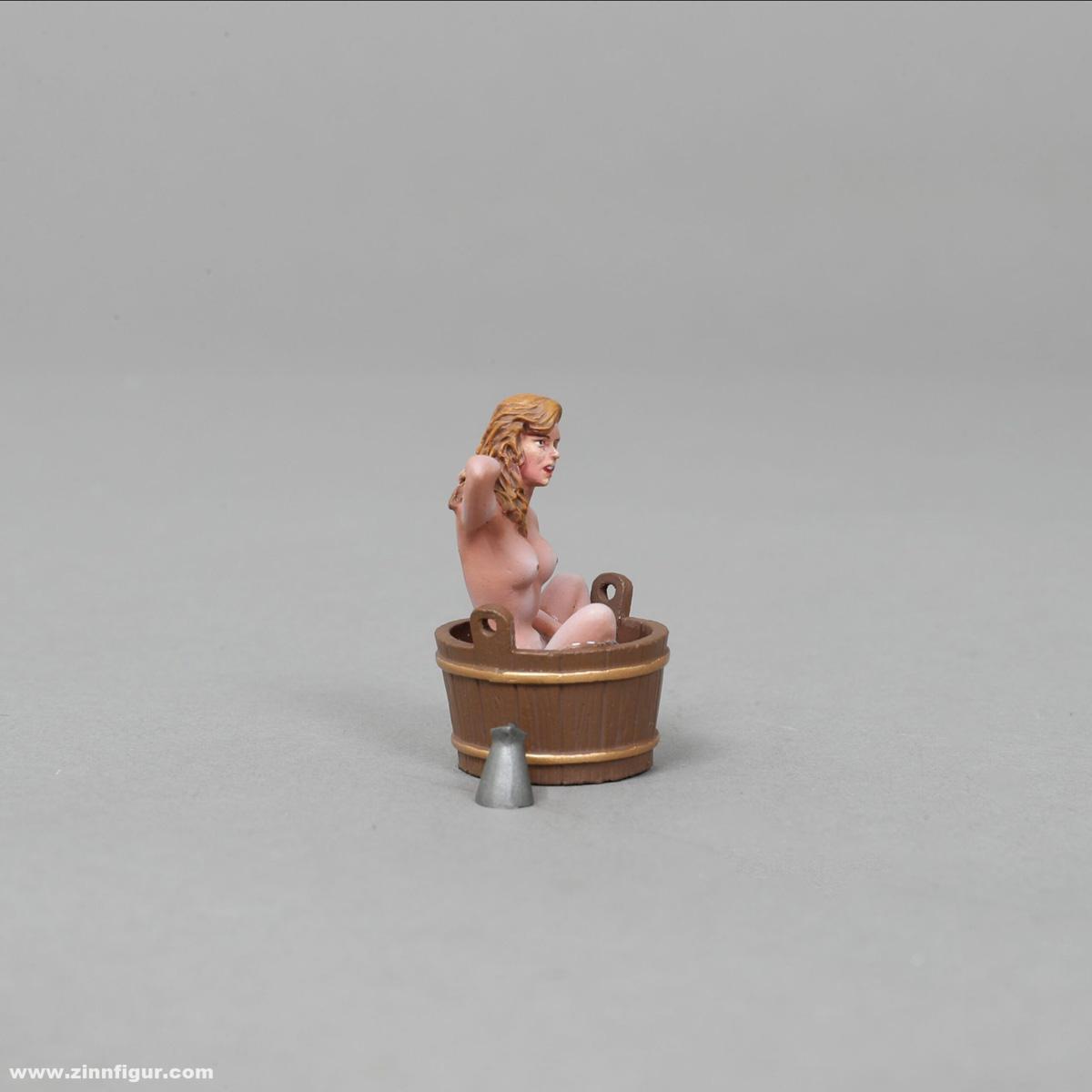 Thomas Gunn Miniatures Tammy - Mädchen im Badezuber