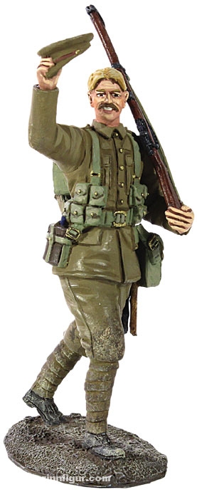 W. Britain Britischer Infanterist mit Mütze winkend, marschierend