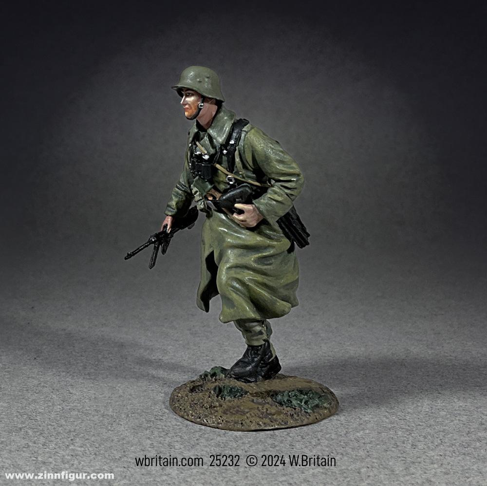 W. Britain Grenadier-Unteroffizier im Mantel mit MP40 - 1941-45