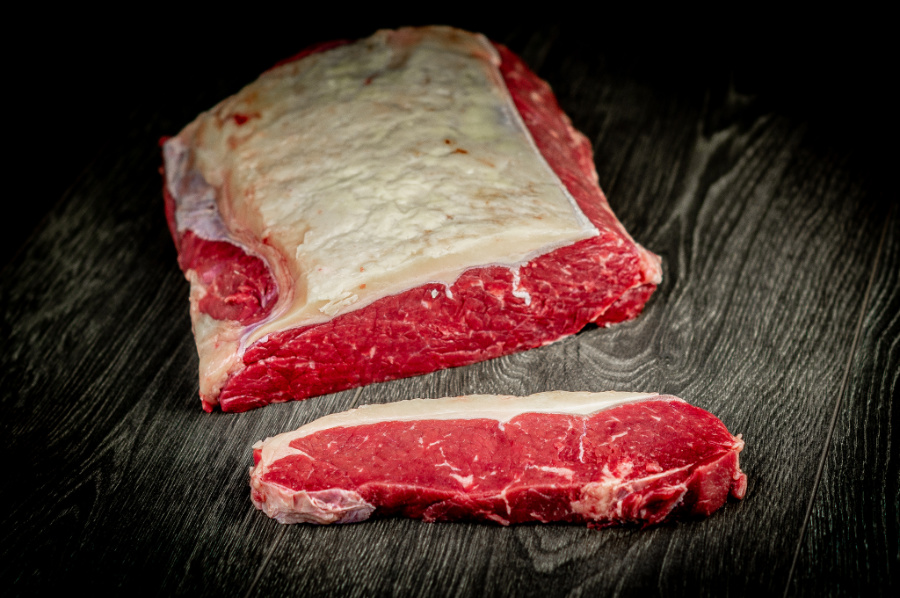 Roastbeef / Rumpsteak / Striploin Steak in bester Qualität – frisch & gekühlt bestellen