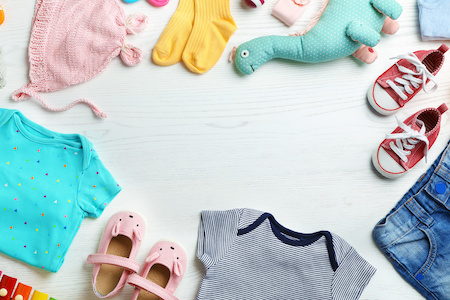 Babykleidung auf Rechnung kaufen