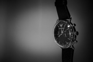 Armani Uhr auf Rechnung kaufen