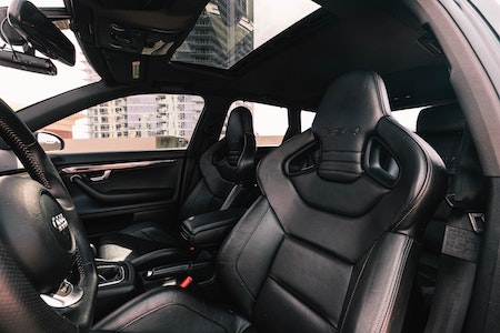 Autositz auf Rechnung erwerben